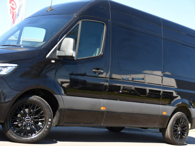 Mercedes-Benz Sprinter 319 1.9 CDI L2H2 RWD Black Edition 360 Camera, Cruise, LED, 3500kg Trekhaak, Carplay, Leder, 10,5 Mbux, 190pk, Automaat, NAVI, Uniek! foto 21