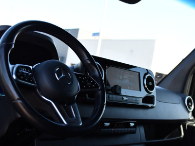 Mercedes-Benz Sprinter 319 1.9 CDI L2H2 RWD Black Edition Full Options! 360 Camera, Adaptieve Cruise, LED, Standkachel, Carplay, 190pk, Voorruit verwarming, Uniek! foto 10