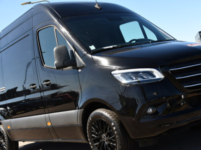 Mercedes-Benz Sprinter 319 1.9 CDI L2H2 RWD Black Edition Full Options! 360 Camera, Adaptieve Cruise, LED, Standkachel, Carplay, 190pk, Voorruit verwarming, Uniek! foto 16