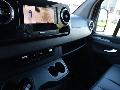 Mercedes-Benz Sprinter 319 1.9 CDI L2H2 RWD Black Edition Full Options! 360 Camera, Adaptieve Cruise, LED, Standkachel, Carplay, 190pk, Voorruit verwarming, Uniek! foto 17