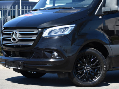 Mercedes-Benz Sprinter 319 1.9 CDI L2H2 RWD Black Edition Full Options! 360 Camera, Adaptieve Cruise, LED, Standkachel, Carplay, 190pk, Voorruit verwarming, Uniek! foto 6
