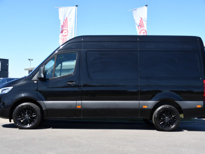 Mercedes-Benz Sprinter 319 1.9 CDI L2H2 RWD Black Edition Full Options! 360 Camera, Adaptieve Cruise, LED, Standkachel, Carplay, 190pk, Voorruit verwarming, Uniek! foto 8