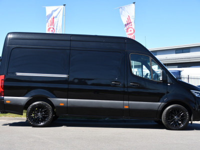 Mercedes-Benz Sprinter 319 1.9 CDI L2H2 RWD Black Edition Full Options! 360 Camera, Adaptieve Cruise, LED, Standkachel, Carplay, 190pk, Voorruit verwarming, Uniek! foto 9