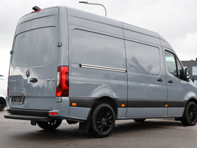 Mercedes-Benz Sprinter 319 1.9 CDI L2H2 RWD PB Edition 360 Camera, Cruise, Carplay, 2 x Schuifdeur, LED, 190pk, 2 x Geveerde stoel, 10,5 Mbux, Stoelverwarming, Automaat, Uniek! foto 6
