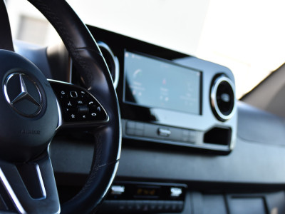 Mercedes-Benz Sprinter 319 3.0 CDI L2H1 DC Black Edition FULL OPTIONS! 360 Camera, Adaptieve Cruise, LED, 2 x Stoelverwarming, Standkacel, Autmaat, 10,5 Mbux, Sensoren, Uniek! foto 13