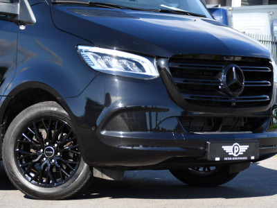 Mercedes-Benz Sprinter 319 3.0 CDI L2H1 DC Black Edition FULL OPTIONS! 360 Camera, Adaptieve Cruise, LED, 2 x Stoelverwarming, Standkacel, Autmaat, 10,5 Mbux, Sensoren, Uniek! foto 8