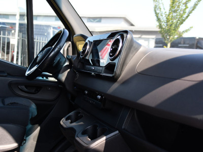 Mercedes-Benz Sprinter 319 3.0 CDI L2H2 AMG Edition Adaptieve Cruise, Camera, Carplay, LED, 10,5 Mbux, Automaat, Sensoren, Stoelverwarming, Uniek! 19