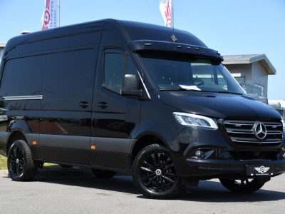Mercedes-Benz Sprinter 319 3.0 CDI L2H2 Black Edition Adaptieve Cruise, 360 Camera, Carplay, 190pk, LED, 10,5 Mbux, Automaat, 3500kg Trekhaak, Dodehoek, 2 x Geveerde stoel, Uniek! 5