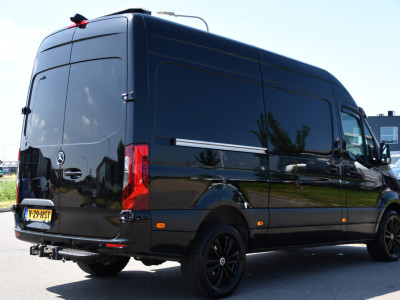 Mercedes-Benz Sprinter 319 3.0 CDI L2H2 Black Edition Adaptieve Cruise, 360 Camera, Carplay, 190pk, LED, 10,5 Mbux, Automaat, 3500kg Trekhaak, Dodehoek, 2 x Geveerde stoel, Uniek! 6