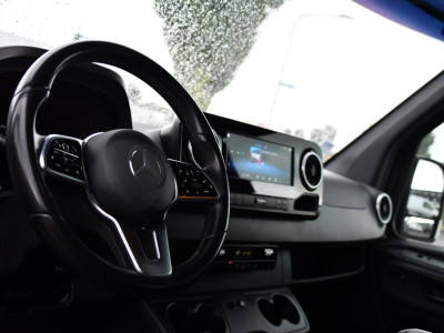 Mercedes-Benz Sprinter 319 3.0 CDI L2H2 DC Black Edition Adaptieve Cruise, 360 Camera, Carplay, LED, 10,5 Mbux, Stoelverwarming, Automaat, 190pk, 3500kg Trekhaak, Uniek! foto 13