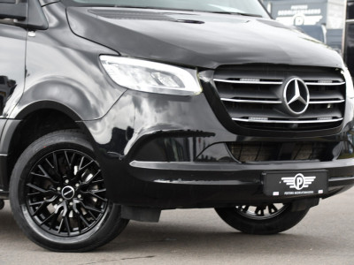 Mercedes-Benz Sprinter 319 3.0 CDI L2H2 DC Black Edition Adaptieve Cruise, 360 Camera, Carplay, LED, 10,5 Mbux, Stoelverwarming, Automaat, 190pk, 3500kg Trekhaak, Uniek! foto 8