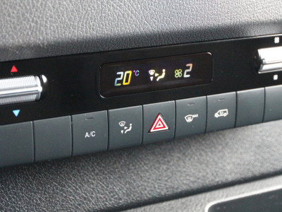 Mercedes-Benz Sprinter 319 3.0 CDI V6 | Aut. | Glaswagen / Glasresteel | 3.5t trekgewicht | Clima.. 12