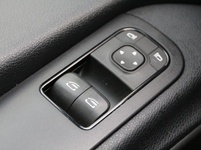 Mercedes-Benz Sprinter 319 3.0 CDI V6 | Aut. | Glaswagen / Glasresteel | 3.5t trekgewicht | Clima.. 19