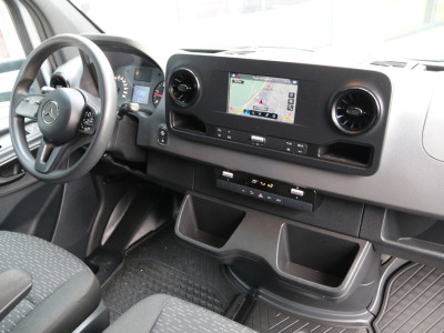 Mercedes-Benz Sprinter 319 3.0 CDI V6 | Aut. | Glaswagen / Glasresteel | 3.5t trekgewicht | Clima.. 5