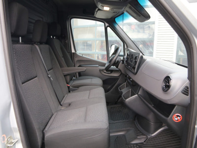 Mercedes-Benz Sprinter 319 3.0 CDI V6 | Aut. | Glaswagen / Glasresteel | 3.5t trekgewicht | Clima.. 9