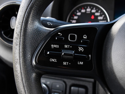 Mercedes-Benz Sprinter 319 3.0 V6 CDI L2H2 RWD AMG Edition Camera, Cruise, Carplay, 190pk, Automaat, Multimedia, LED, Stoelverwarming, Standkachel, Uniek! foto 17