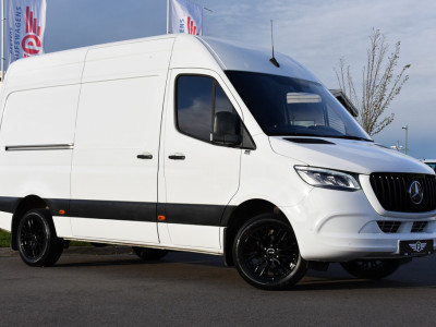 Mercedes-Benz Sprinter 319 3.0 V6 CDI L2H2 RWD AMG Edition Camera, Cruise, Carplay, 190pk, Automaat, Multimedia, LED, Stoelverwarming, Standkachel, Uniek! foto 5