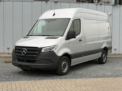 Mercedes-Benz Sprinter 319CDI 190PK AUTOMAAT L2H2 RWD | 3500kg Trekgewicht