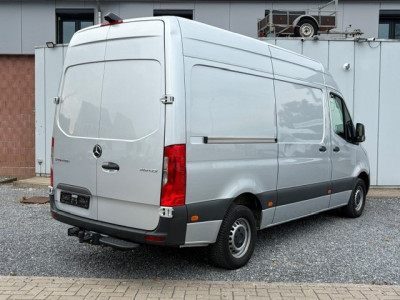 Mercedes-Benz Sprinter 319CDI 190PK AUTOMAAT L2H2 RWD | 3500kg Trekgewicht foto 3