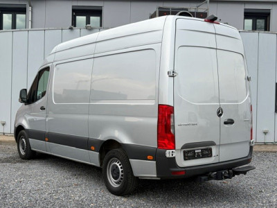Mercedes-Benz Sprinter 319CDI 190PK AUTOMAAT L2H2 RWD | 3500kg Trekgewicht foto 4