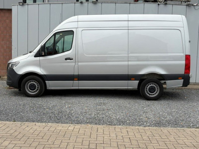 Mercedes-Benz Sprinter 319CDI 190PK AUTOMAAT L2H2 RWD | 3500kg Trekgewicht foto 5