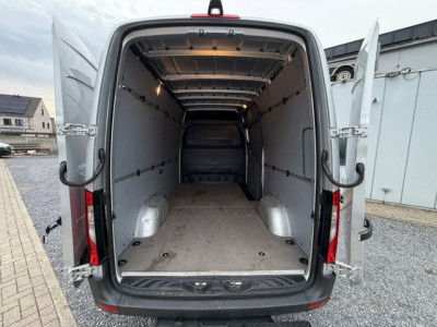 Mercedes-Benz Sprinter 319CDI 190PK AUTOMAAT L2H2 RWD | 3500kg Trekgewicht foto 9