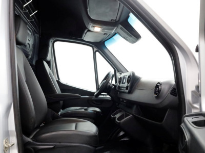 Mercedes-Benz Sprinter 319 CDI 3.0 V6 190pk E6 7G Automaat LED/Camera/Navi Trekhaak 3500kg 10-2019 foto 3
