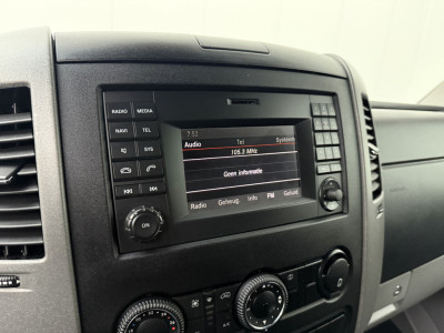 Mercedes-Benz Sprinter 319CDI 3.0V6 L2H2 | Camera | Airco | Cruise | Trekhaak | Betimmering foto 17