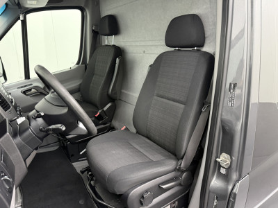 Mercedes-Benz Sprinter 319CDI 3.0V6 L2H2 | Camera | Airco | Cruise | Trekhaak | Betimmering foto 20