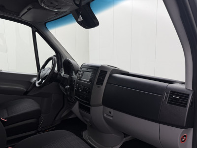 Mercedes-Benz Sprinter 319CDI 3.0V6 L2H2 | Camera | Airco | Cruise | Trekhaak | Betimmering foto 21