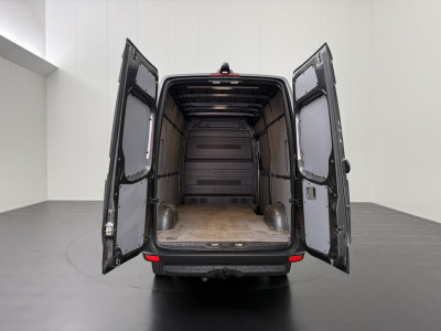 Mercedes-Benz Sprinter 319CDI 3.0V6 L2H2 | Camera | Airco | Cruise | Trekhaak | Betimmering foto 4