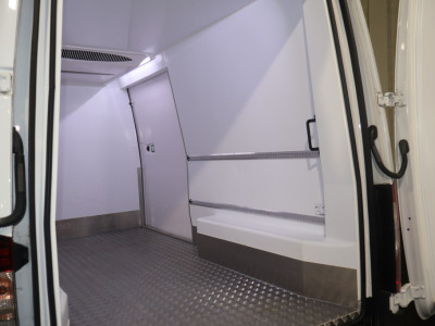 Mercedes-Benz Sprinter 319 CDI L2 H2 Automaat Koelwagen Dag en Nacht foto 13