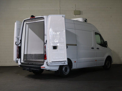 Mercedes-Benz Sprinter 319 CDI L2 H2 Koelwagen Dag en Nacht 3.5T Trekhaak foto 12