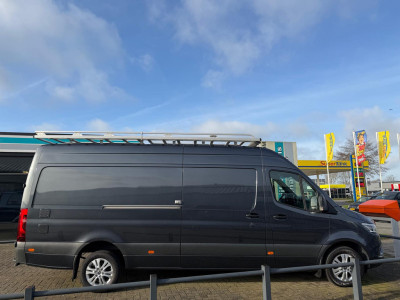 Mercedes-Benz Sprinter 319 CDI L3H2 2x Schuifdeur | Aut. | Distronic | LED | Mbux | 2x Gev. Stoel 2
