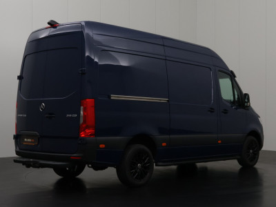 Mercedes-Benz Sprinter 319CDi 3.0V6 L2H2 Edition | 10 Navigatie | Camera | 3-zits | Trekhaak 2