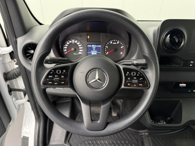 Mercedes-Benz Sprinter 319CDi Automaat L2H2 | 3500Kg Trekhaak | Navigatie | Camera | Airco | Cruise | 3-Zits | Betimmering 14