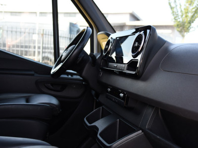 Mercedes-Benz Sprinter 319 V6 3.0 CDI L2H1 PB Edition 360 Camera, Adaptieve Cruise, Carplay, 3500kg Trekhaak, LED, 10,5 Mbux, Sensoren, Leder, Stoelverwarming, Uniek! 19