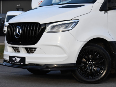 Mercedes-Benz Sprinter 319 V6 3.0 CDI L2H1 RWD AMG Edition Camera, Cruise, Carplay, LED, 10,5 Mbux, 3500kg Trekhaak, Standkachel, Multimedia, Stoelverwarming, Automaat, Uniek! 6