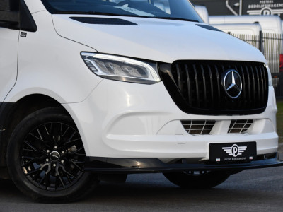 Mercedes-Benz Sprinter 319 V6 3.0 CDI L2H1 RWD AMG Edition Camera, Cruise, Carplay, LED, 10,5 Mbux, 3500kg Trekhaak, Standkachel, Multimedia, Stoelverwarming, Automaat, Uniek! 7