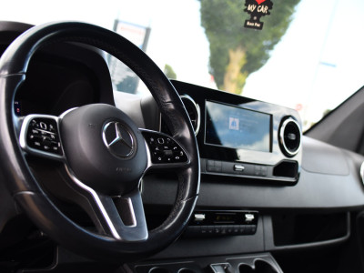 Mercedes-Benz Sprinter 319 V6 3.0 CDI L2H2 DC PB Edition 360 Camera, Cruise, Carplay, Automaat, LED, Stoelverwarming, 10,5 Mbux, Multimedia, Geveerde stoel, 190pk, Trekhaak, Uniek! foto 12