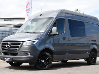 Mercedes-Benz Sprinter 319 V6 3.0 CDI L2H2 DC PB Edition 360 Camera, Cruise, Carplay, Automaat, LED, Stoelverwarming, 10,5 Mbux, Multimedia, Geveerde stoel, 190pk, Trekhaak, Uniek! foto 4