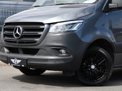 Mercedes-Benz Sprinter 319 V6 3.0 CDI L2H2 DC PB Edition 360 Camera, Cruise, Carplay, Automaat, LED, Stoelverwarming, 10,5 Mbux, Multimedia, Geveerde stoel, 190pk, Trekhaak, Uniek! foto 7