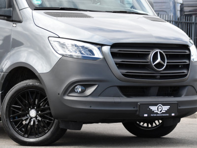 Mercedes-Benz Sprinter 319 V6 3.0 CDI L2H2 DC PB Edition 360 Camera, Cruise, Carplay, Automaat, LED, Stoelverwarming, 10,5 Mbux, Multimedia, Geveerde stoel, 190pk, Trekhaak, Uniek! foto 8