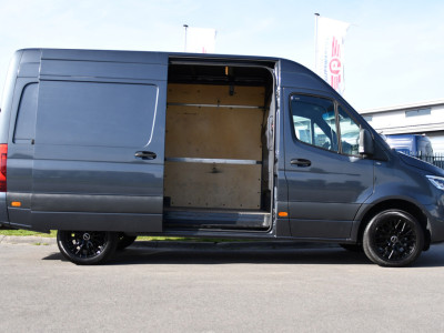 Mercedes-Benz Sprinter 319 V6 3.0 CDI L2H2 PB Edition Camera, Carplay, LED, Leder, 10,5 Mbux, Stoelverwarming, Elektrische Deur, Automaat, Geveerde Stoel, Uniek! foto 11