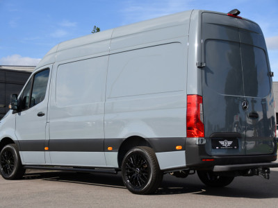 Mercedes-Benz Sprinter 319 V6 3.0 CDI L2H2 PB Edition Camera, Cruise, Carplay, Multimedia, Automaat, Geveerde stoel, 190pk, Trekhaak, Uniek! foto 3