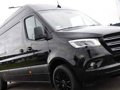 Mercedes-Benz Sprinter 319 V6 3.0 CDI L3H2 Black Edition Adaptieve Cruise, 360 Camera, Carplay, LED, Voorruit verwarming, Automaat, 10,5 Mbux, NAVI, 2 x Geveerde stoel, Uniek! foto 18