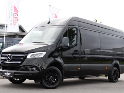 Mercedes-Benz Sprinter 319 V6 3.0 CDI L3H2 Black Edition Adaptieve Cruise, 360 Camera, Carplay, LED, Voorruit verwarming, Automaat, 10,5 Mbux, NAVI, 2 x Geveerde stoel, Uniek! foto 4