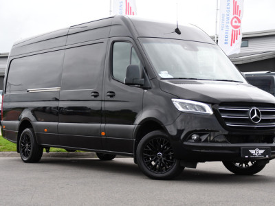 Mercedes-Benz Sprinter 319 V6 3.0 CDI L3H2 Black Edition Adaptieve Cruise, 360 Camera, Carplay, LED, Voorruit verwarming, Automaat, 10,5 Mbux, NAVI, 2 x Geveerde stoel, Uniek! foto 5