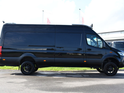 Mercedes-Benz Sprinter 319 V6 3.0 CDI L3H2 Black Edition FULL OPTIONS! Cruise, 360 Camera, Carplay, 10,5 Mbux, 190pk, 2 x Schuifdeur, Sper, LED, Leder, Stoelverwarming, Standkachel, Trekhaak, Uniek! foto 10