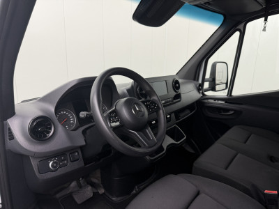 Mercedes-Benz Sprinter 515CDI Automaat Dubbellucht Bakwagen | Laadklep | Multimedia | Camera | Airco | Dakspoiler | Cruise | Zijdeur foto 3